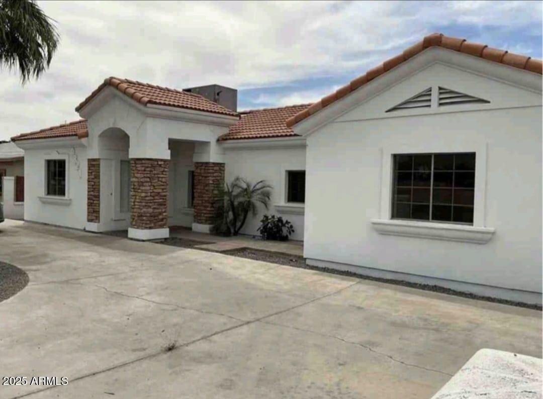 9821 E University Dr., Mesa, AZ 85207