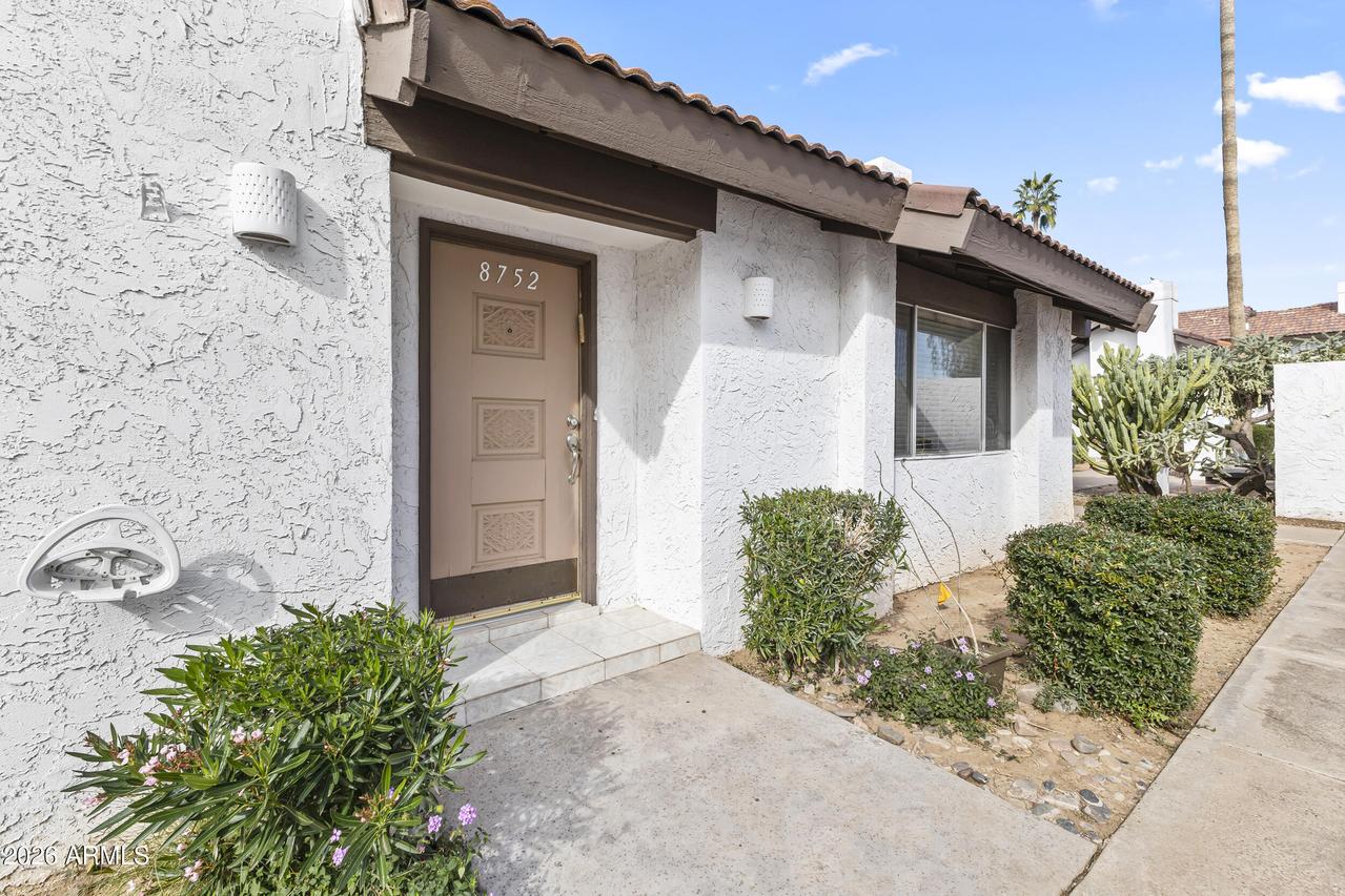 8752 E Via De La Luna, Scottsdale, AZ 85258