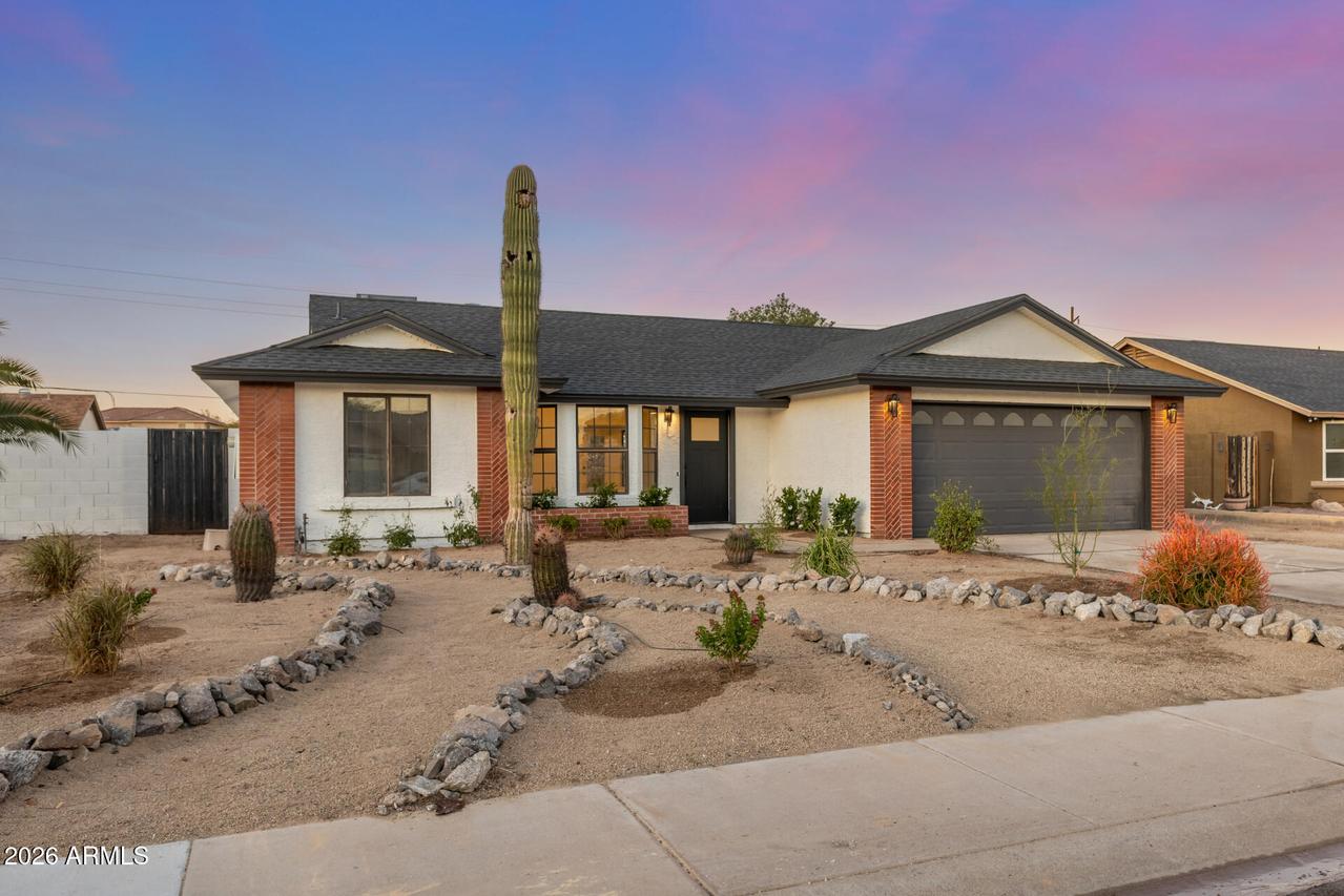 8938 W Echo Ln., Peoria, AZ 85345