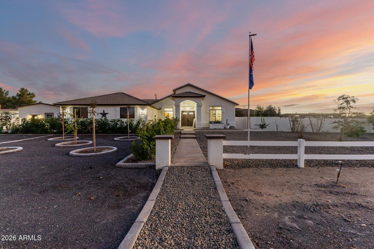 2863 E Cedar Waxwing Dr., Gilbert, AZ 85298