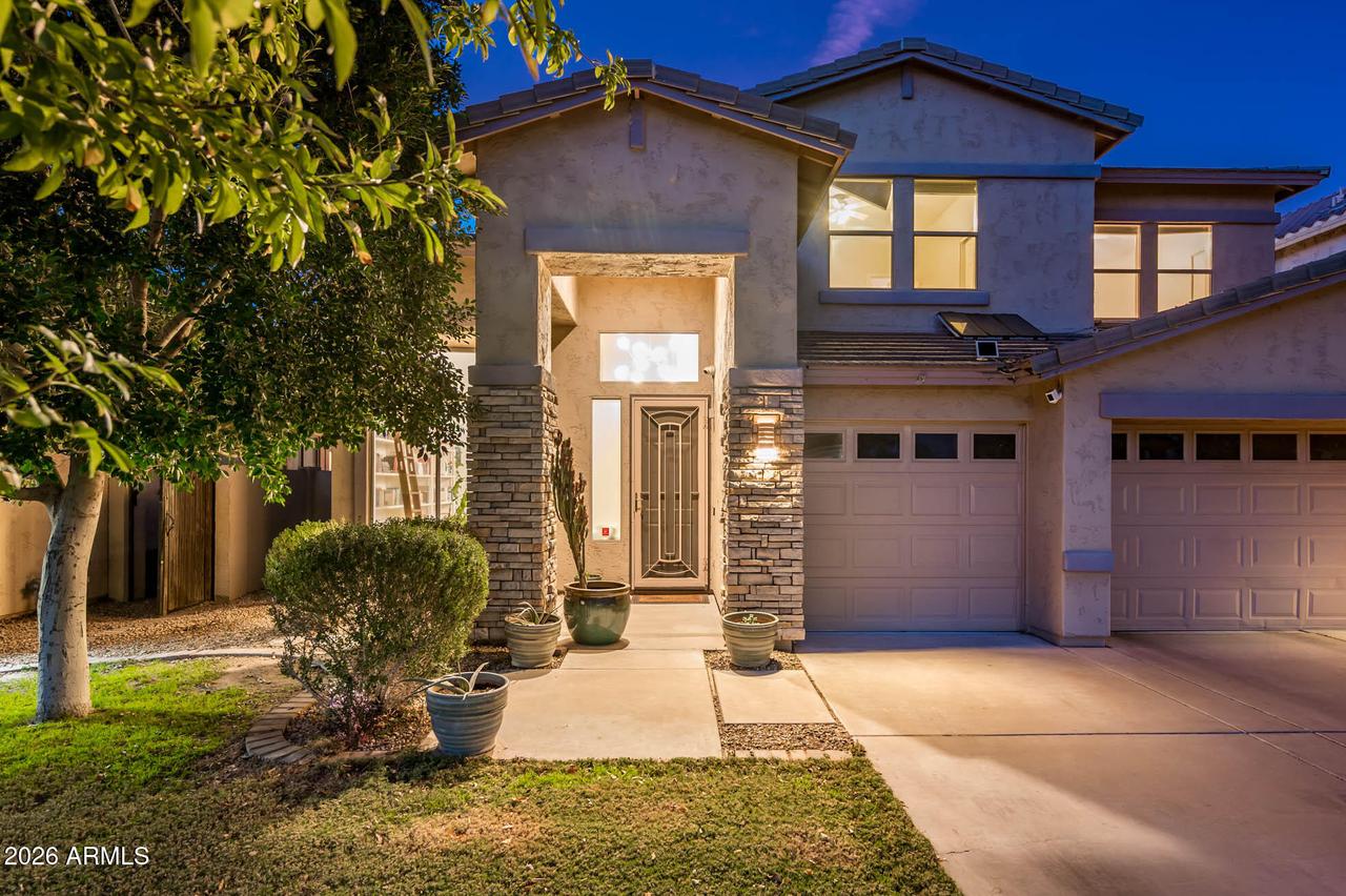2442 E Glass Ln., Phoenix, AZ 85042