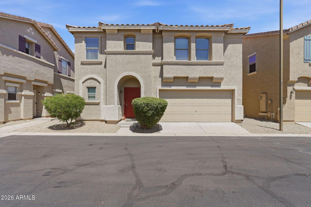 9527 N 82nd Ln., Peoria, AZ 85345