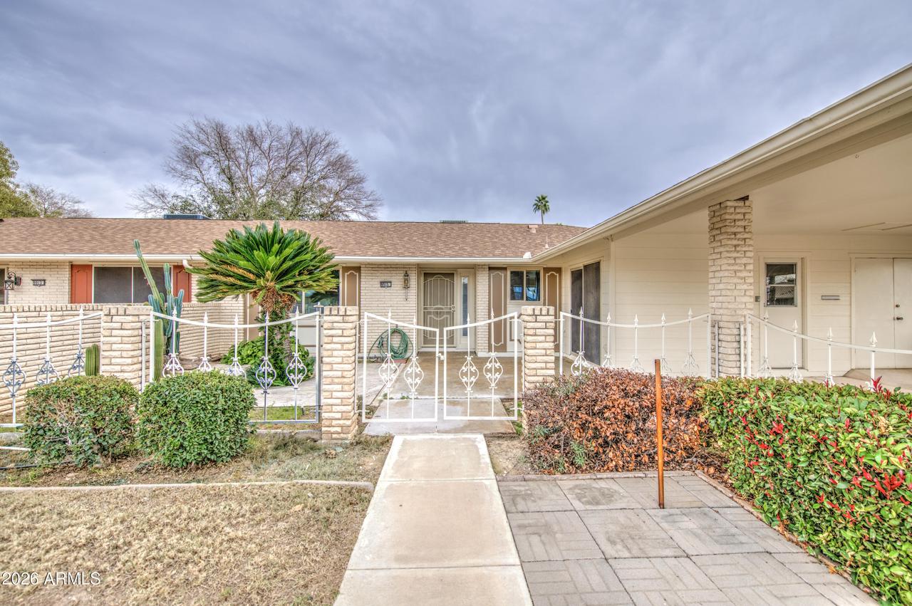 9915 W Newport Dr., Sun City, AZ 85351