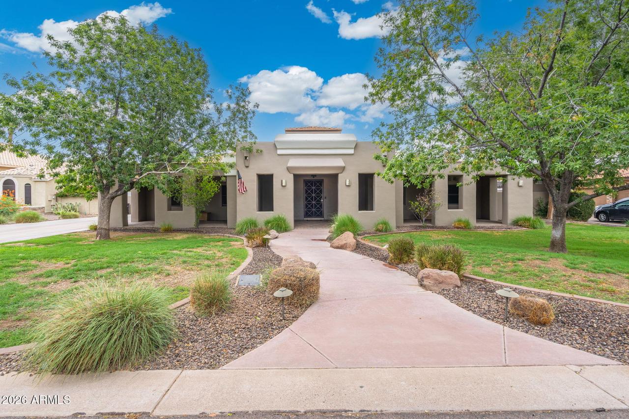 9433 S Stanley Pl., Tempe, AZ 85284