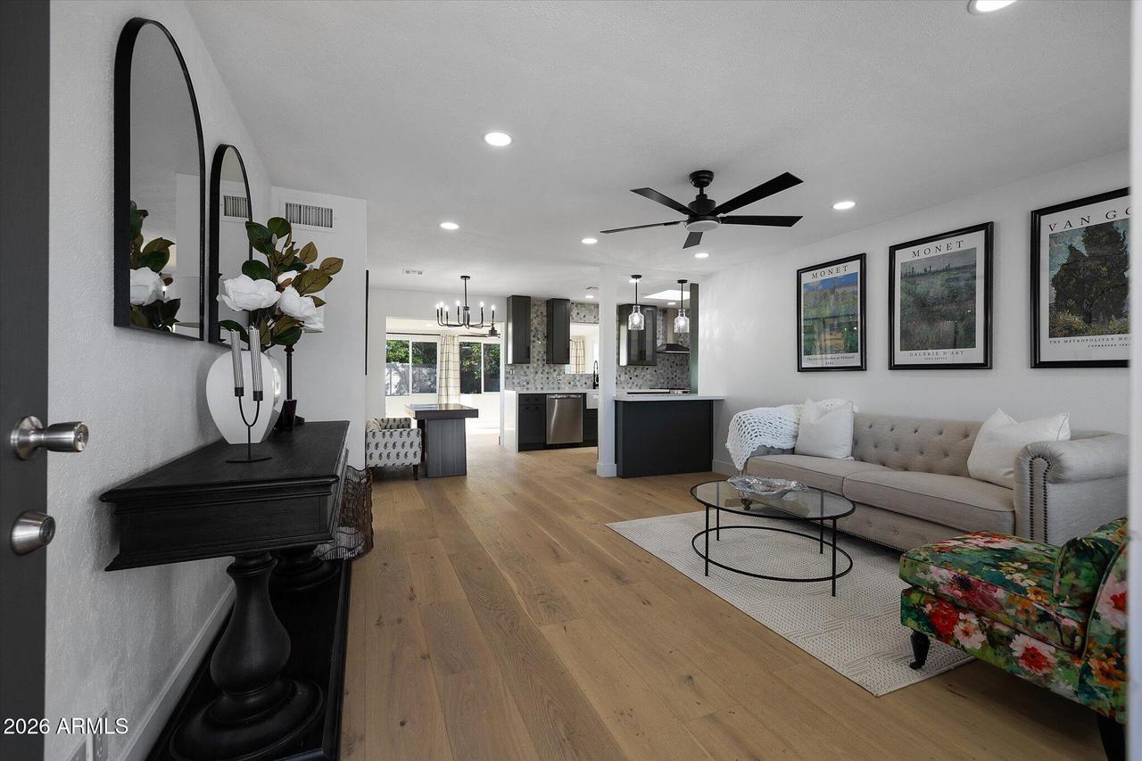 627 N 59th Pl., Mesa, AZ 85205