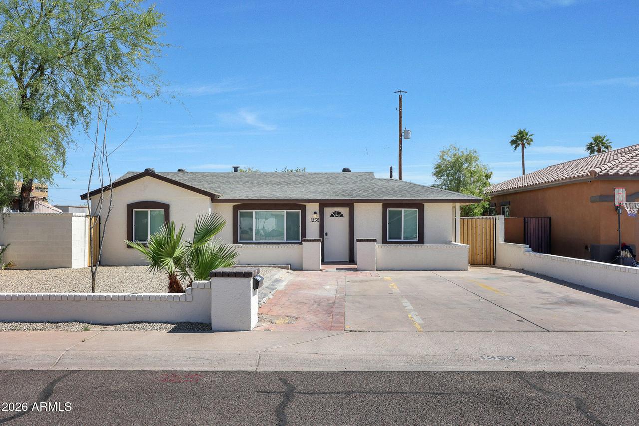1339 E Glenrosa Ave., Phoenix, AZ 85014