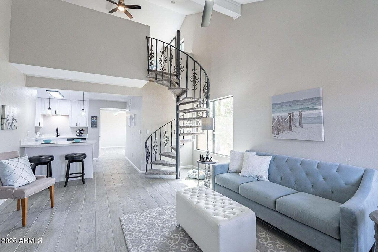 4901 S Calle Los Cerros Dr. #206, Tempe, AZ 85282