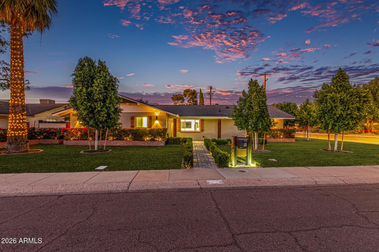 8344 E Hazelwood St., Scottsdale, AZ 85251