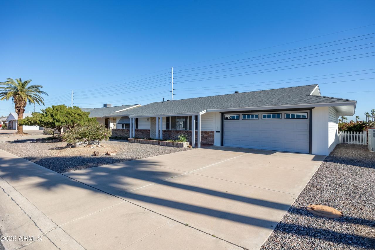 10225 N Balboa Dr., Sun City, AZ 85351