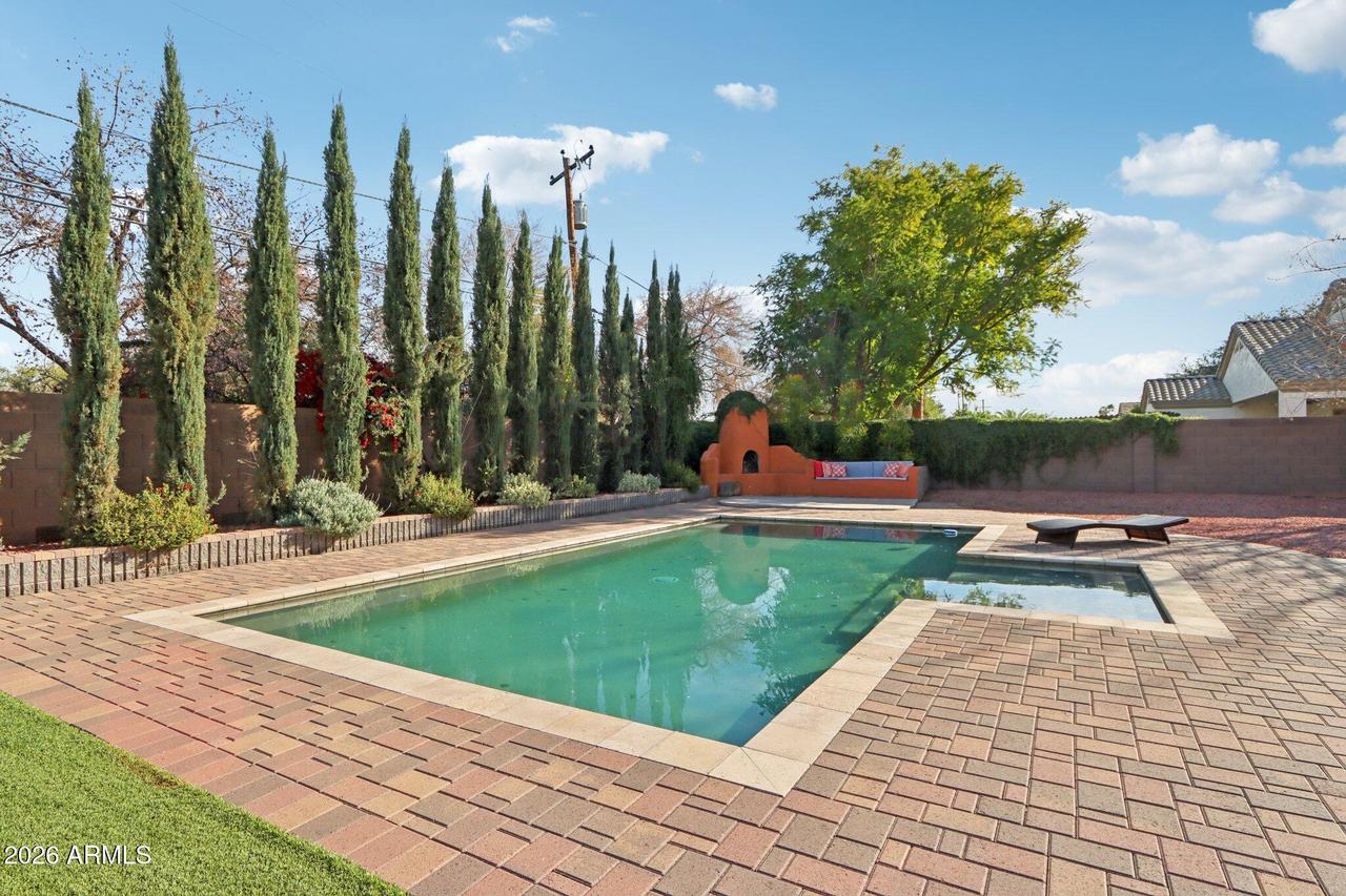 6719 N 15th Ave., Phoenix, AZ 85015