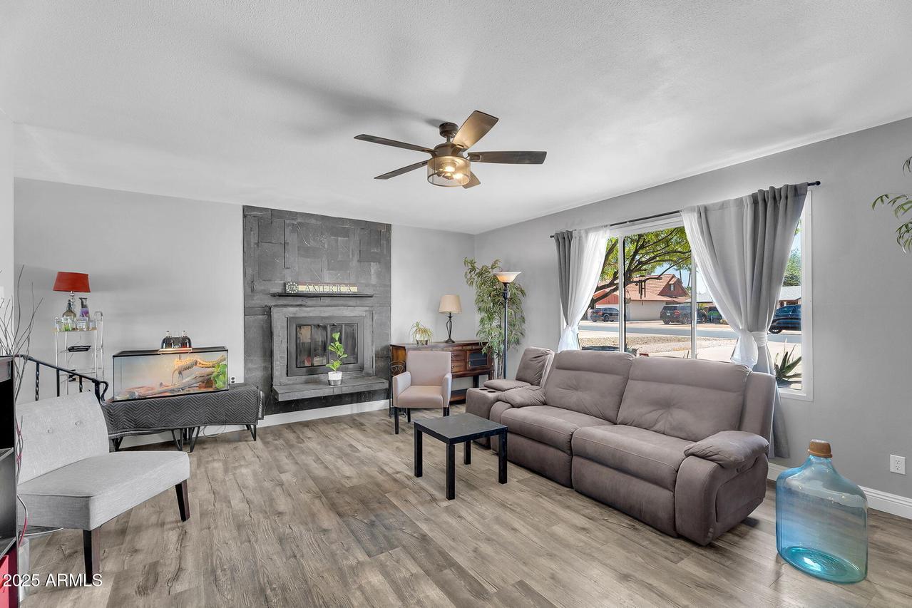 122 E Hermosa Dr., Tempe, AZ 85282