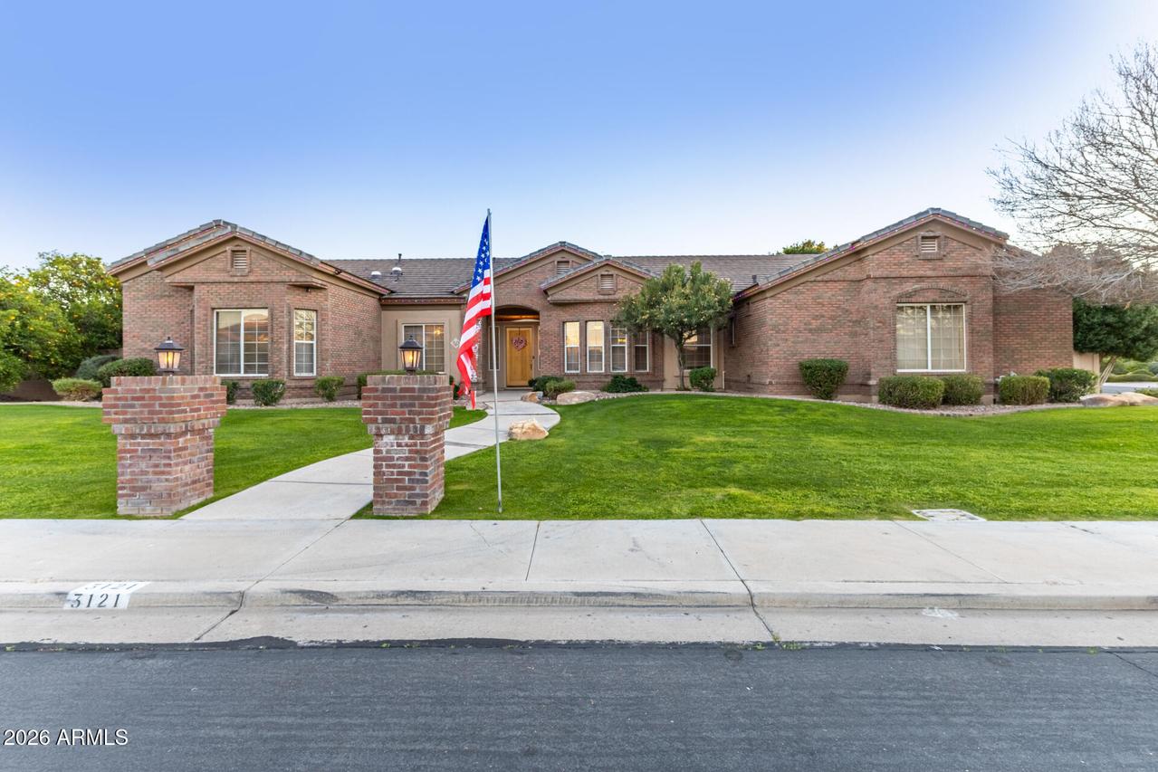 3121 E Gary St., Mesa, AZ 85213