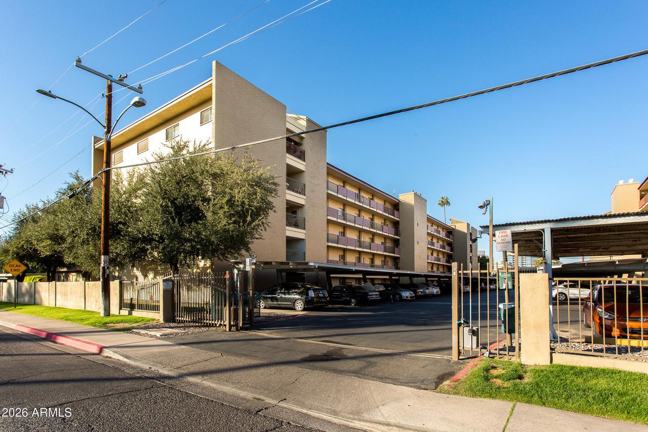 353 E Thomas Rd. #C501, Phoenix, AZ 85012