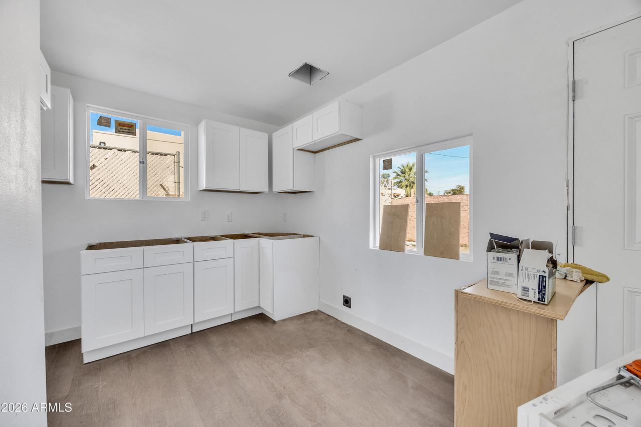 1002 W Polk St., Phoenix, AZ 85007