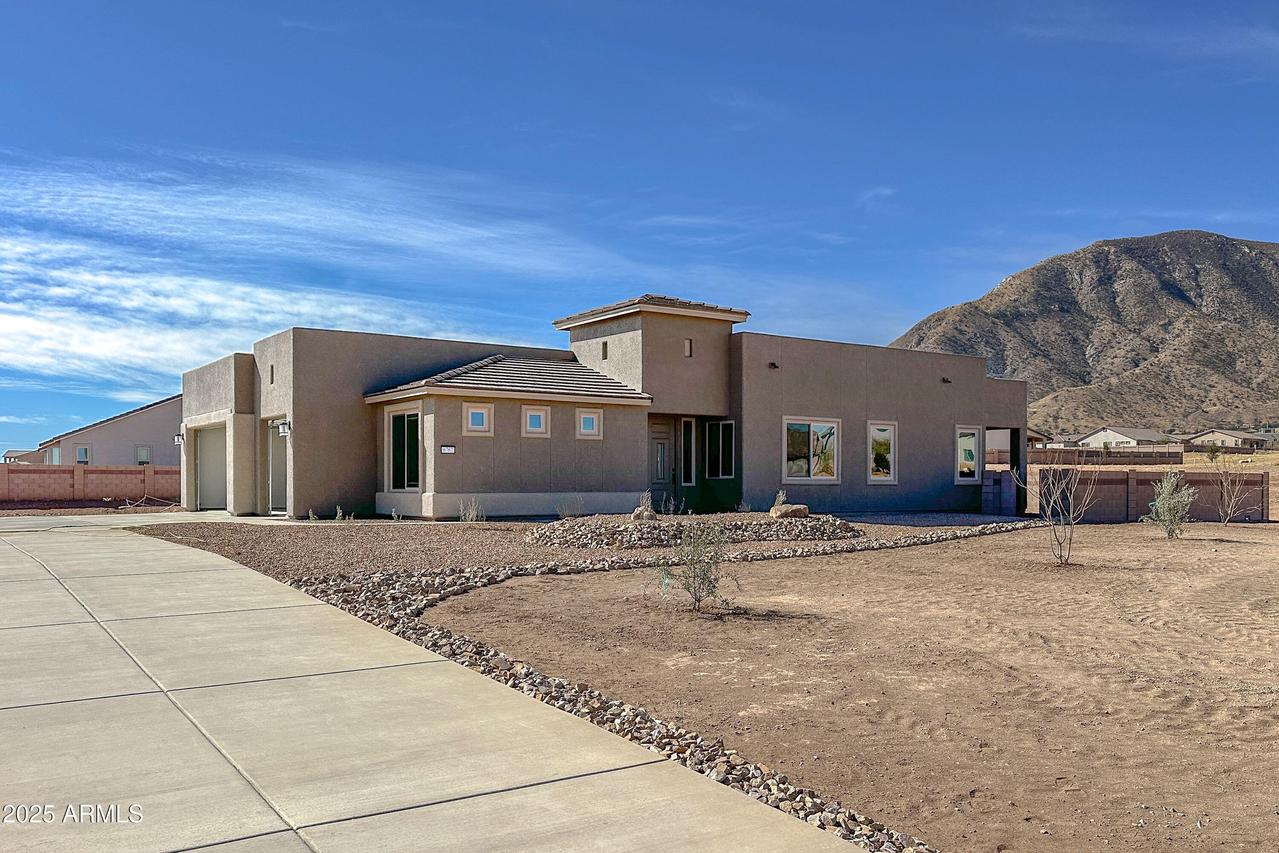 6532 E Saddlehorn Cir., Hereford, AZ 85615