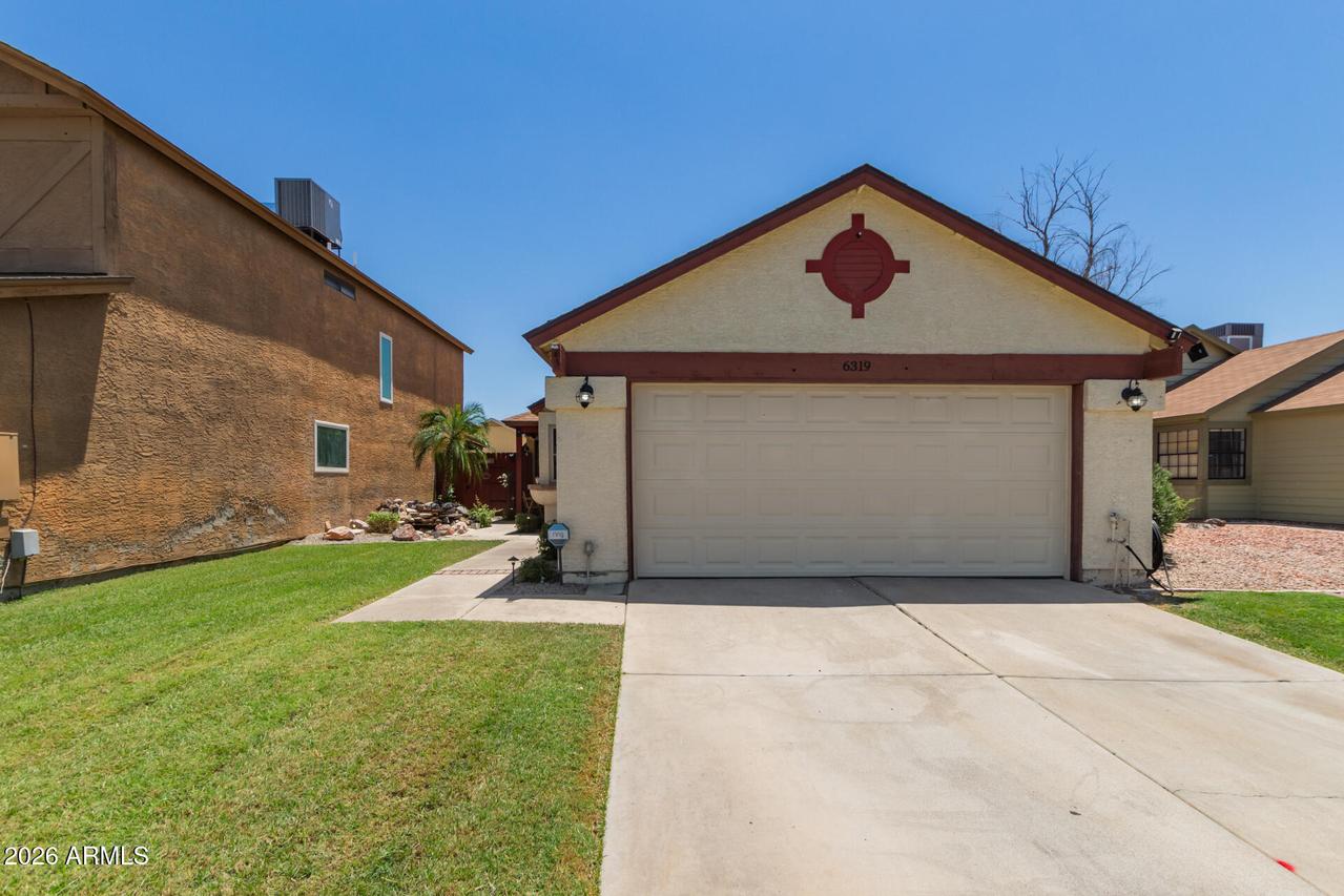 6319 W Mercer Ln., Glendale, AZ 85304