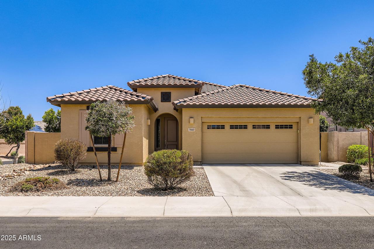 7665 W Fetlock Tr., Peoria, AZ 85383