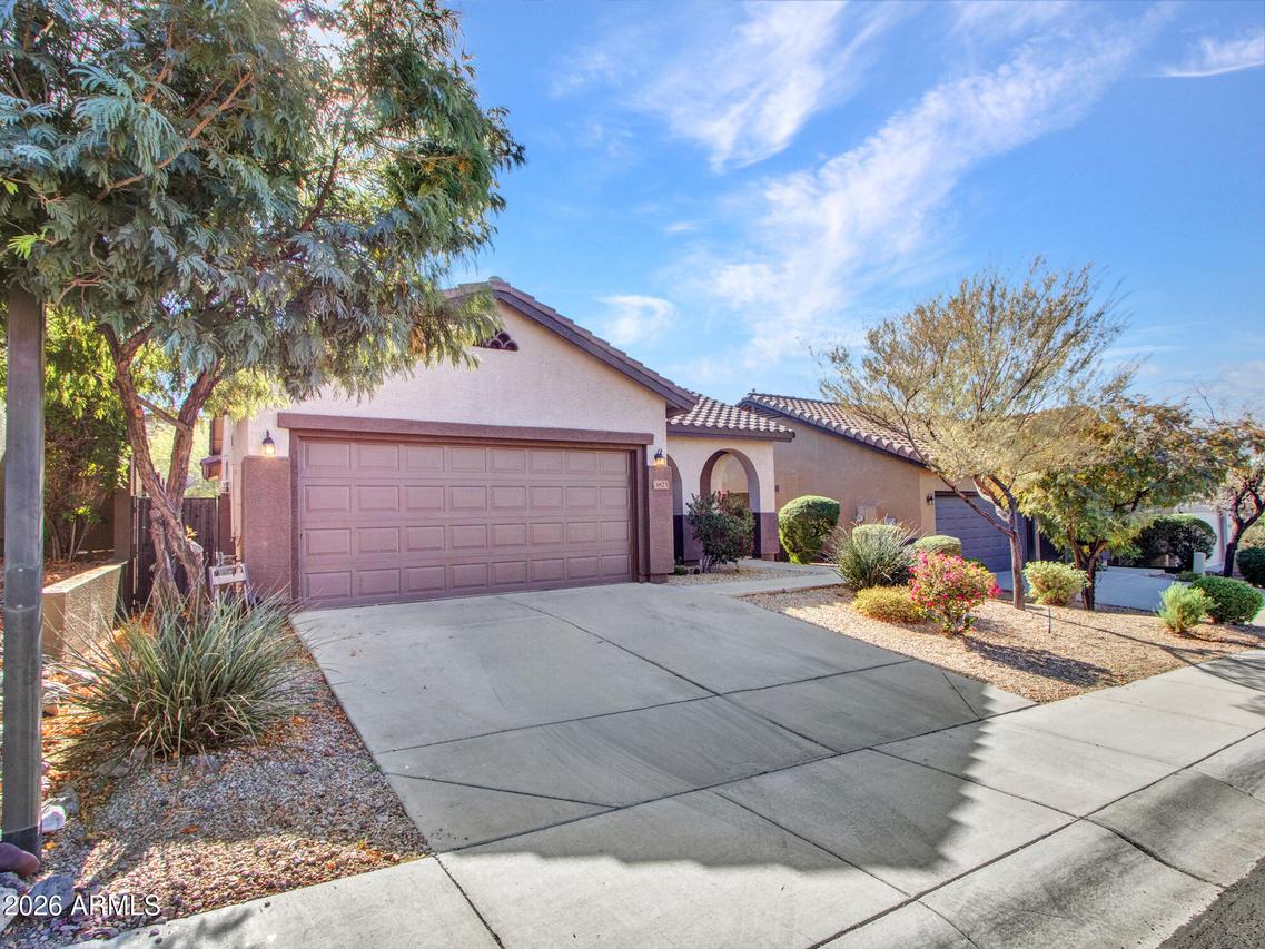 3825 W Desert Creek Ln., Phoenix, AZ 85086