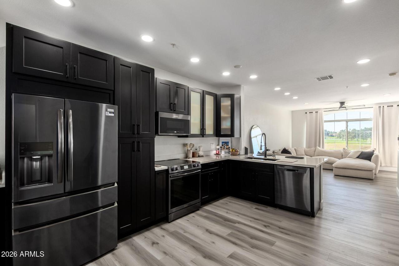 4455 E Paradise Village Pkwy. #1032, Phoenix, AZ 85032