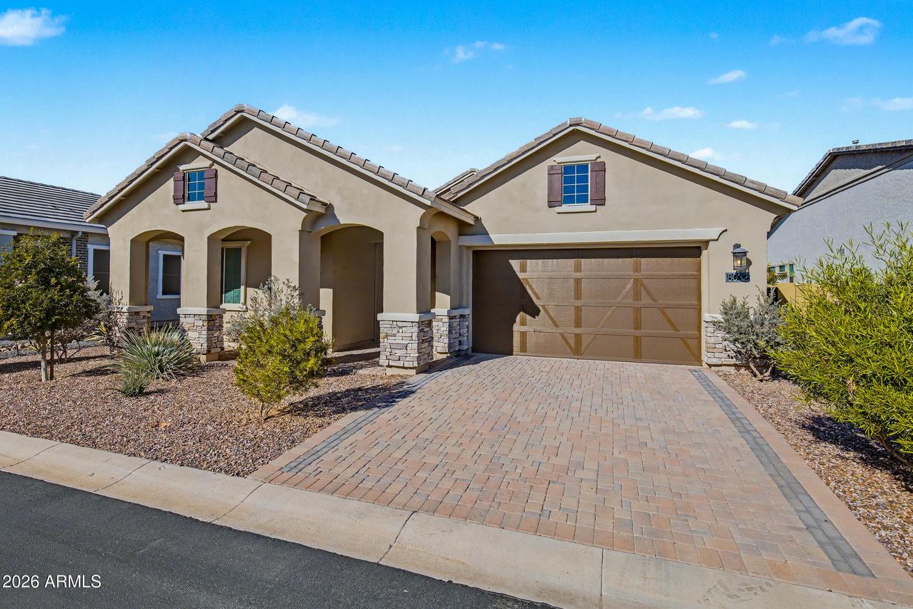 8032 E June Cir., Mesa, AZ 85207