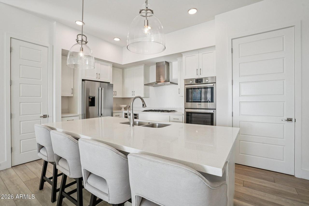 5250 E Deer Valley Dr. #209, Phoenix, AZ 85054