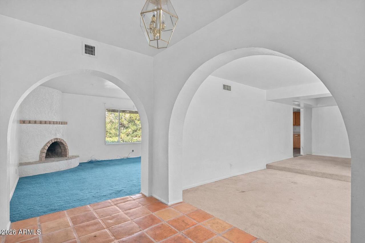 2816 E Vista Dr., Phoenix, AZ 85032