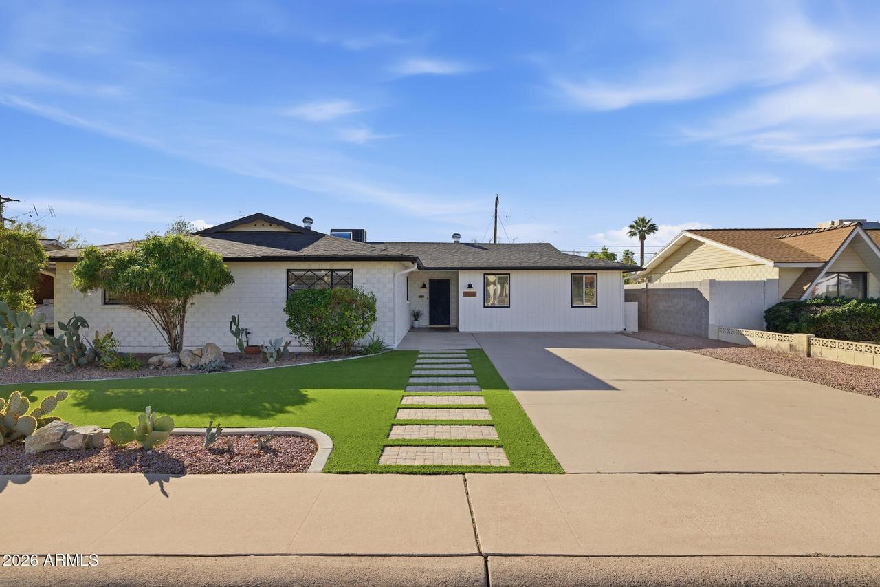 8335 E Weldon Ave., Scottsdale, AZ 85251