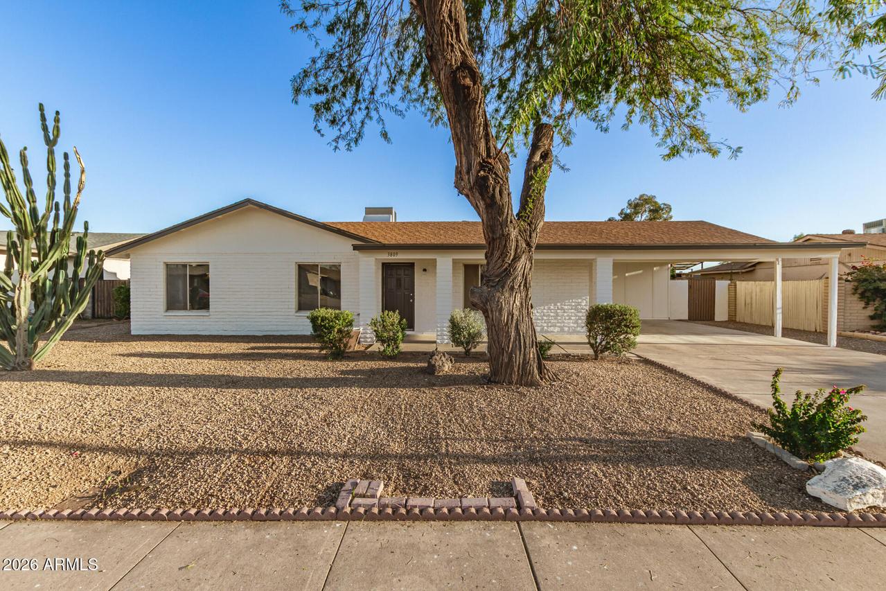 3809 W Carol Ave., Phoenix, AZ 85051