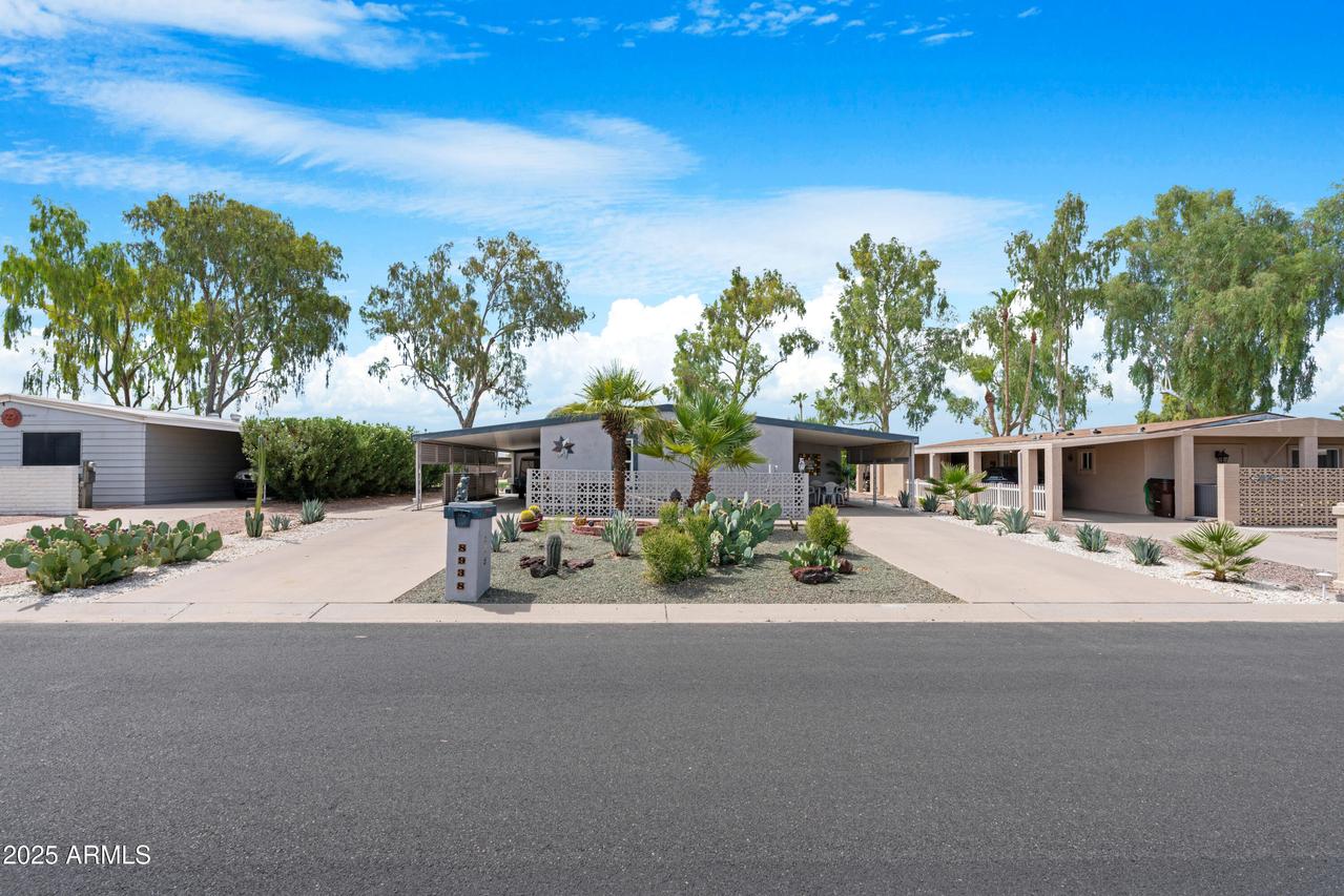 8938 E Country Club Dr., Sun Lakes, AZ 85248
