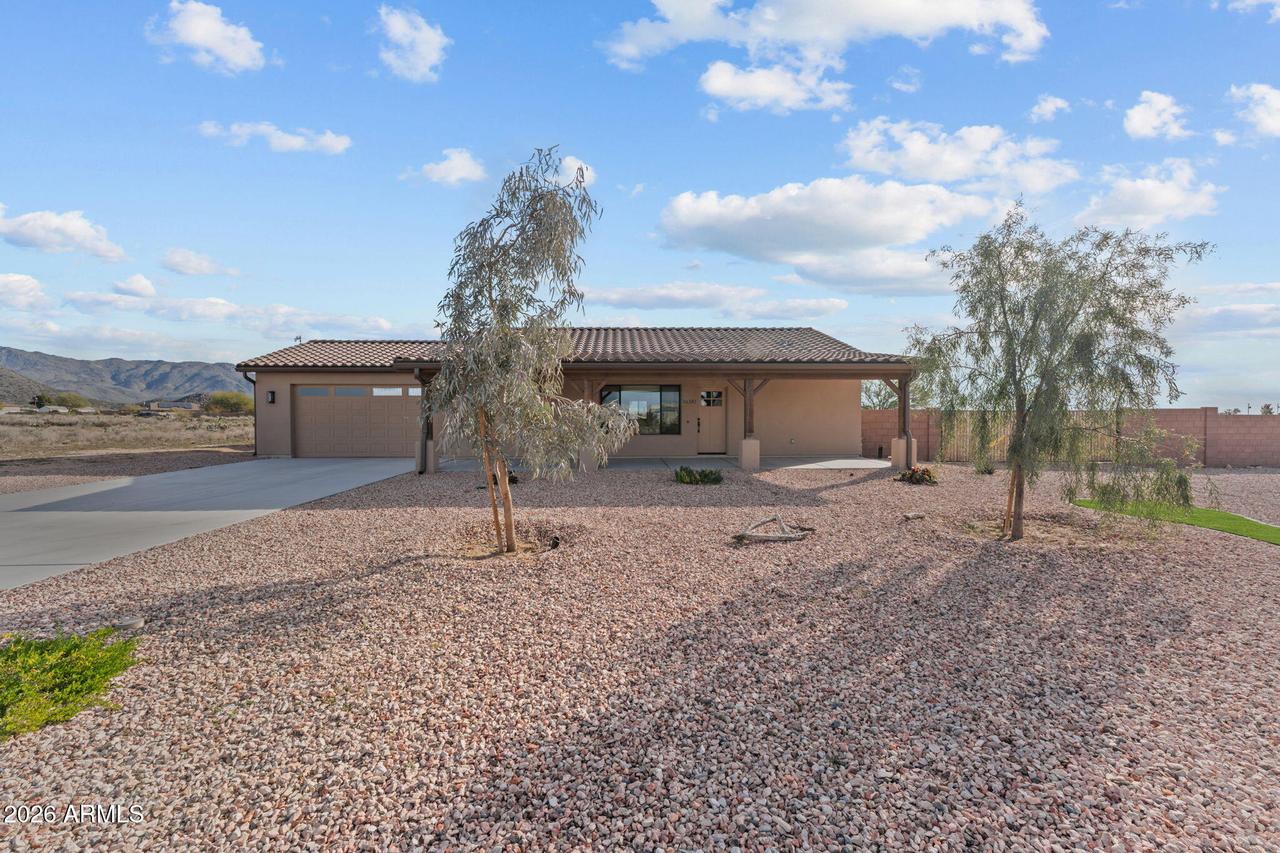 26381 S Ava Ln., Congress, AZ 85332