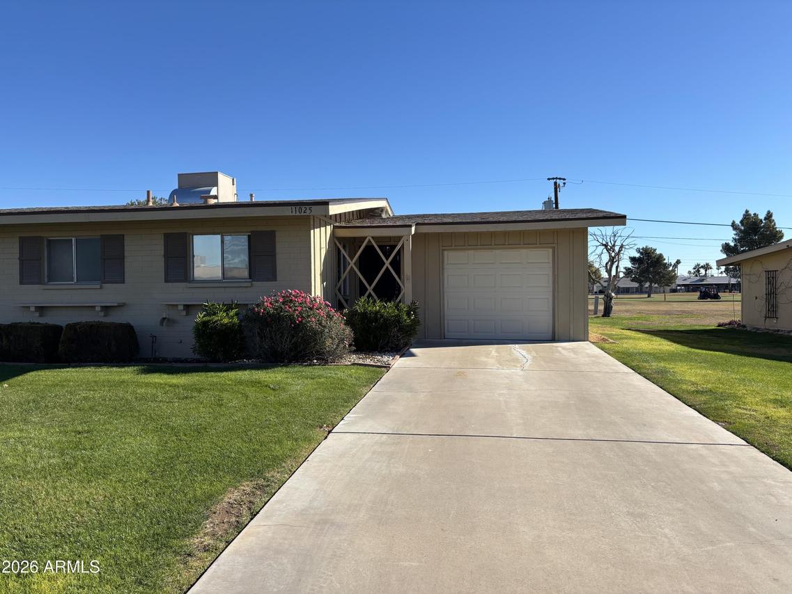 11025 N Coggins Dr., Sun City, AZ 85351