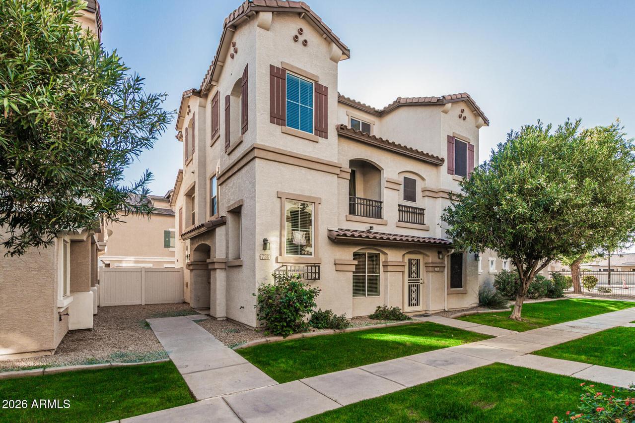 736 N Laguna Dr., Gilbert, AZ 85233