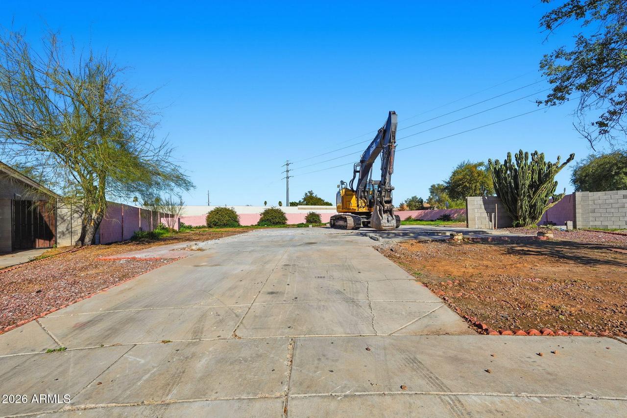 7106 W Sheila Ln. #4, Phoenix, AZ 85033