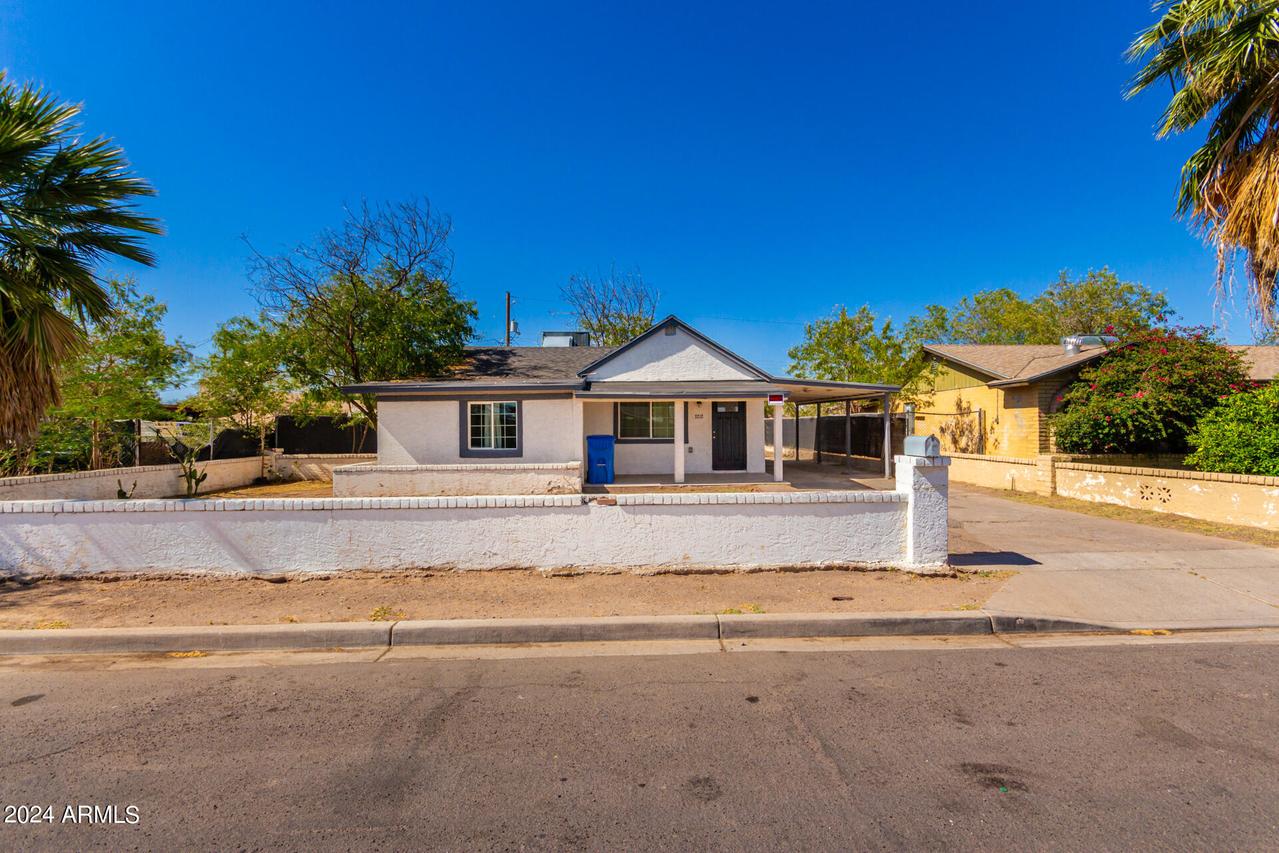 3212 W Jackson St., Phoenix, AZ 85009