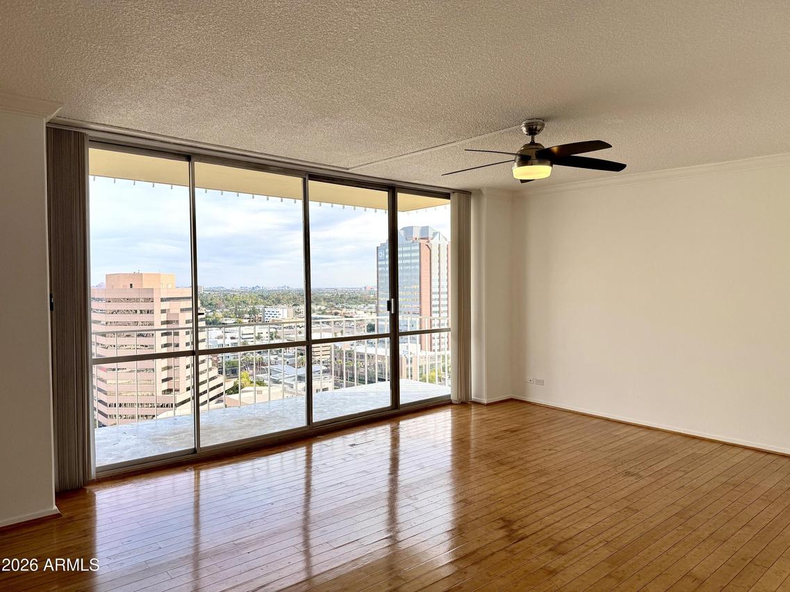 207 W Clarendon Ave. #17G, Phoenix, AZ 85013