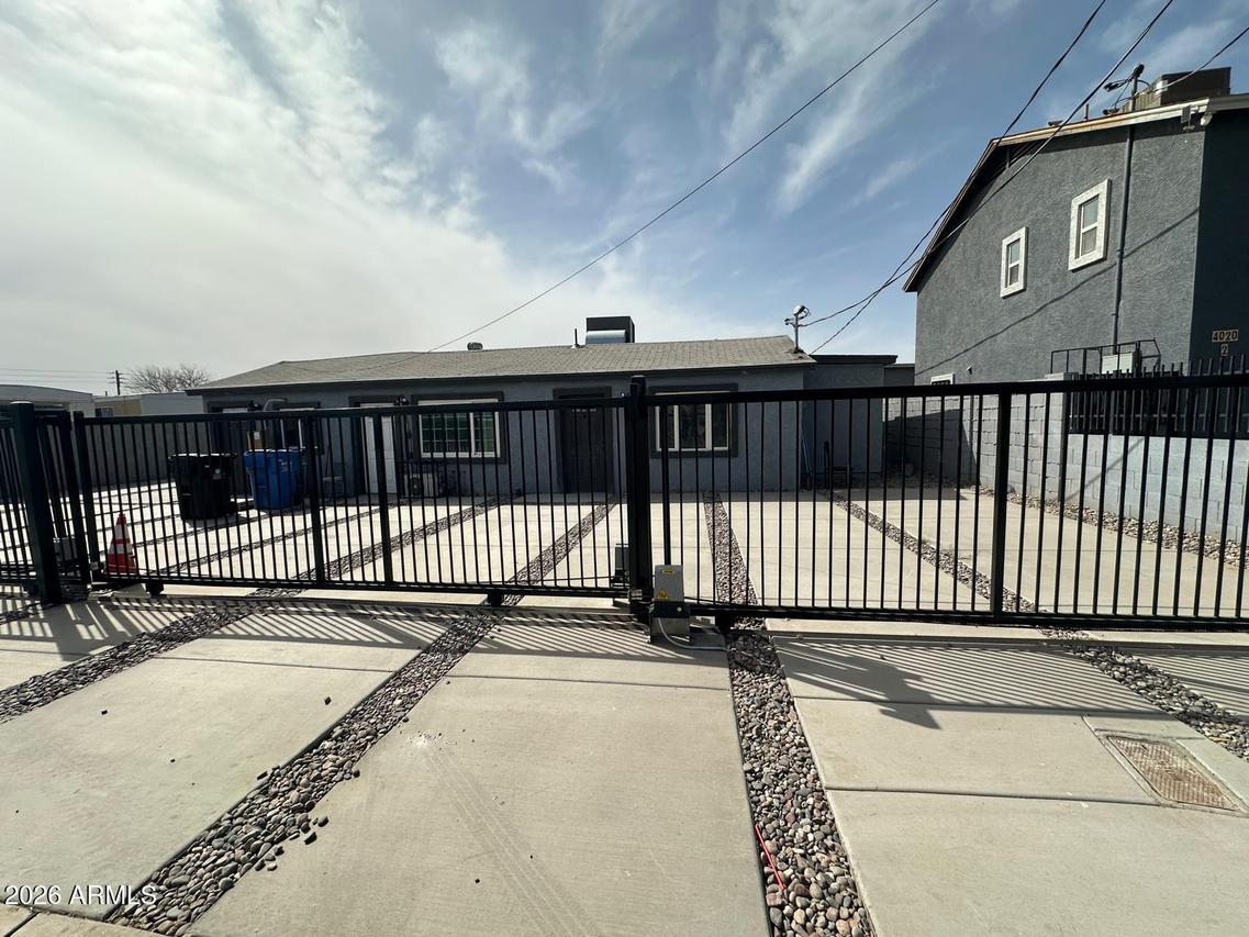 4028 S 15th St., Phoenix, AZ 85040