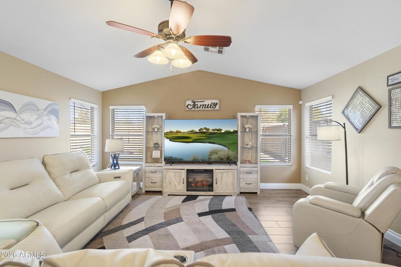 9560 W Ross Ave., Peoria, AZ 85382