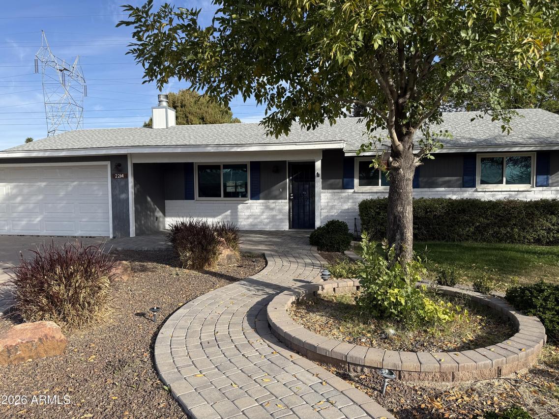 2214 E Contessa Cir., Mesa, AZ 85213