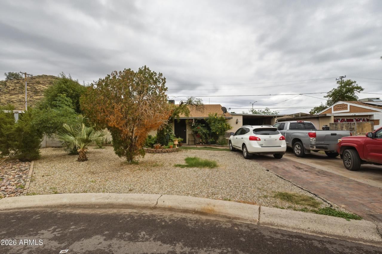 10013 N 16th Ave., Phoenix, AZ 85021