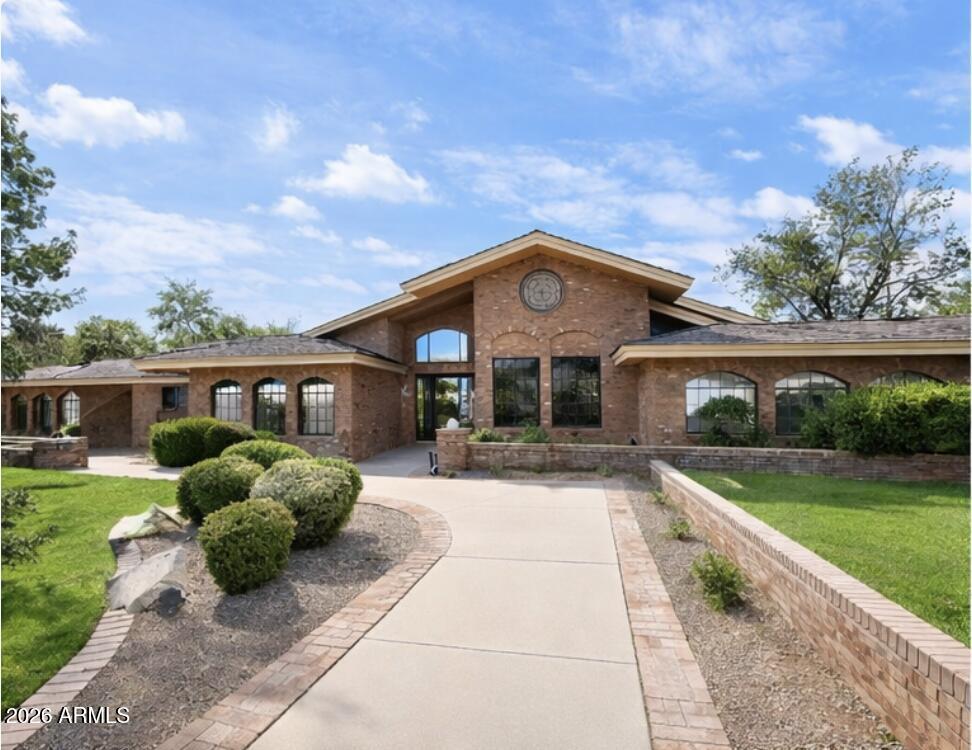 1020 E Caroline Ln., Tempe, AZ 85284