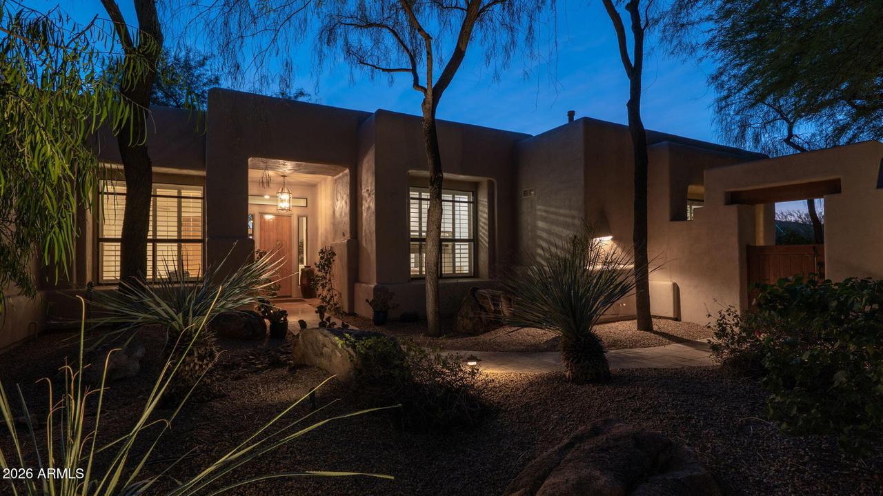 8400 E Dixileta Dr. #112, Scottsdale, AZ 85266