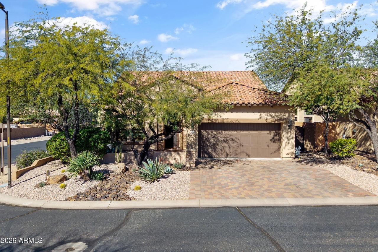 6832 E Pearl St., Mesa, AZ 85207