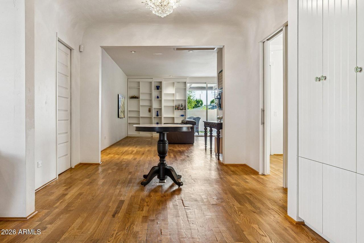 307 E Catalina Dr., Phoenix, AZ 85012