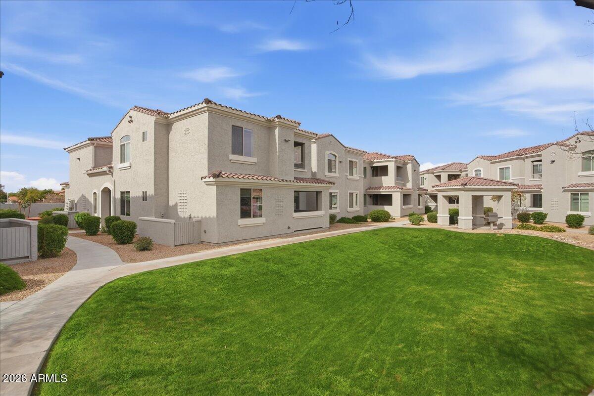 900 S Canal Dr. #114, Chandler, AZ 85225