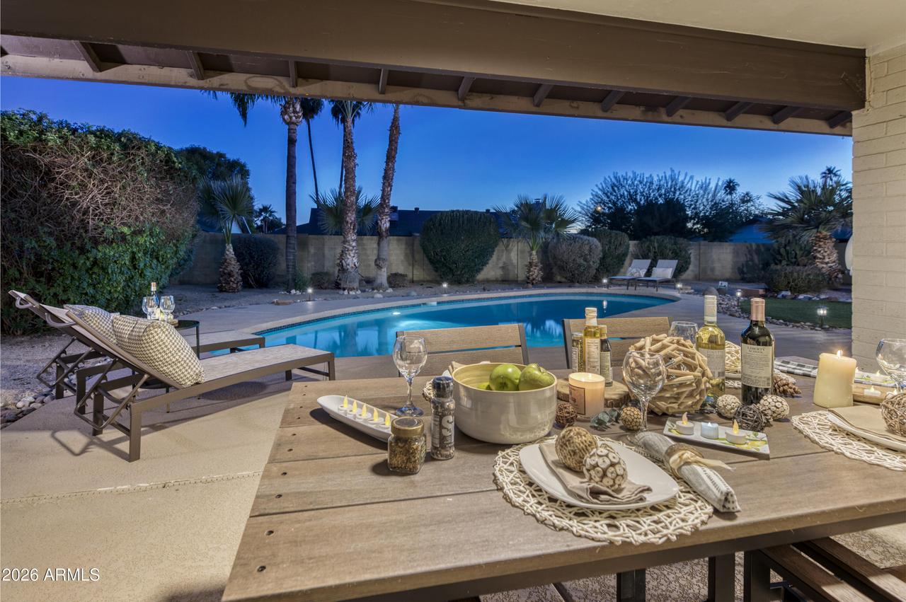 301 E Muriel Dr., Phoenix, AZ 85022