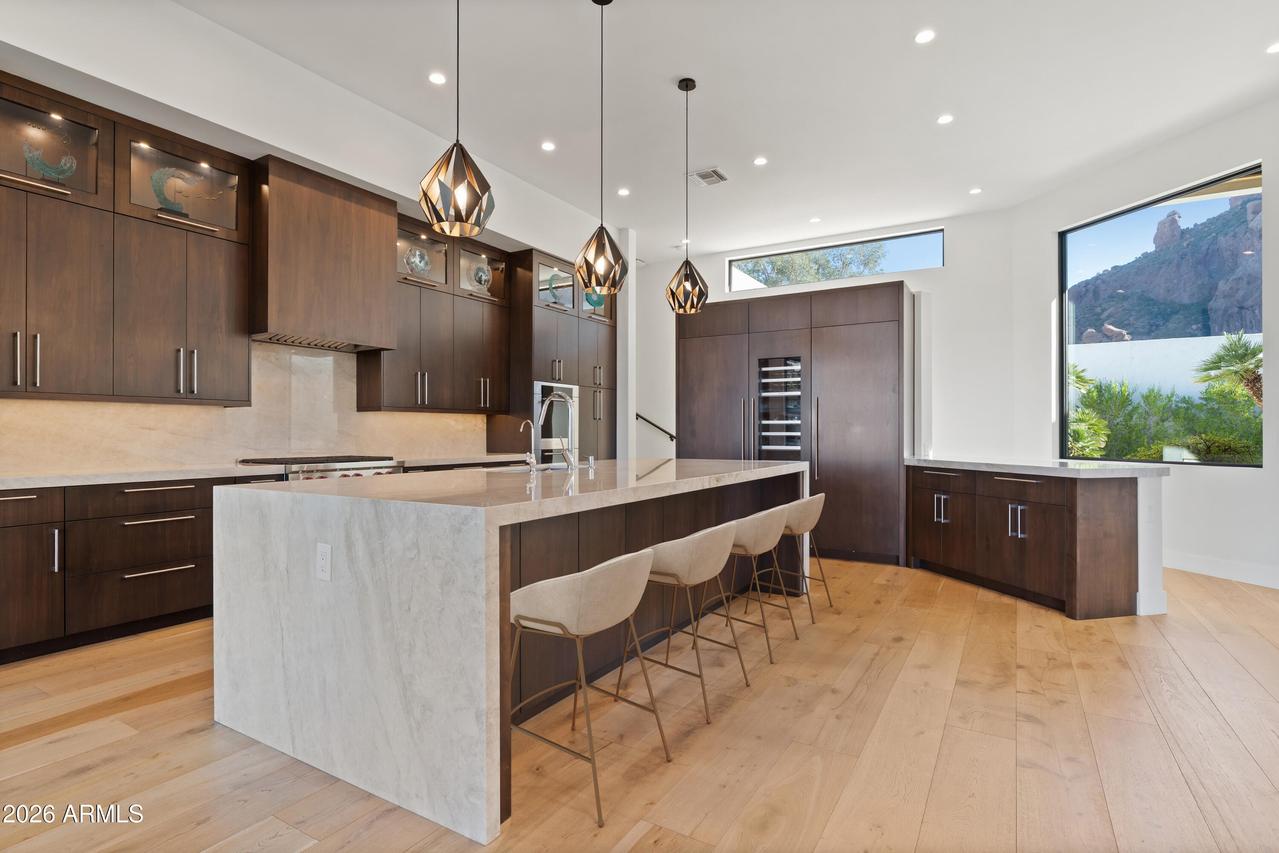 5724 N Echo Canyon Dr., Phoenix, AZ 85018