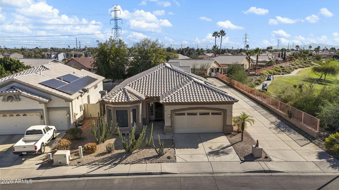 18247 N Coyote Lakes Pkwy., Surprise, AZ 85378