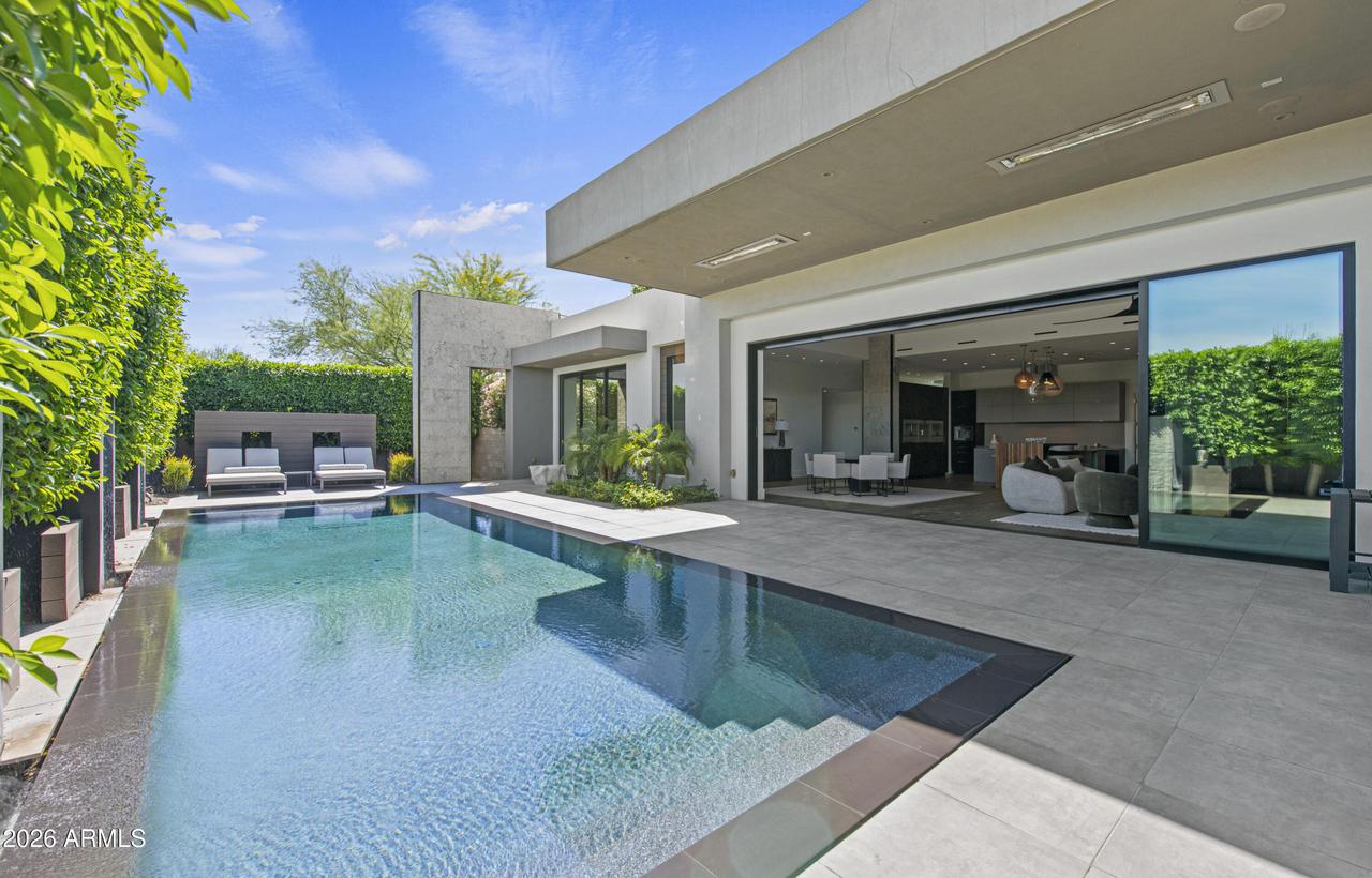 6982 E Joshua Tree Ln., Paradise Valley, AZ 85253