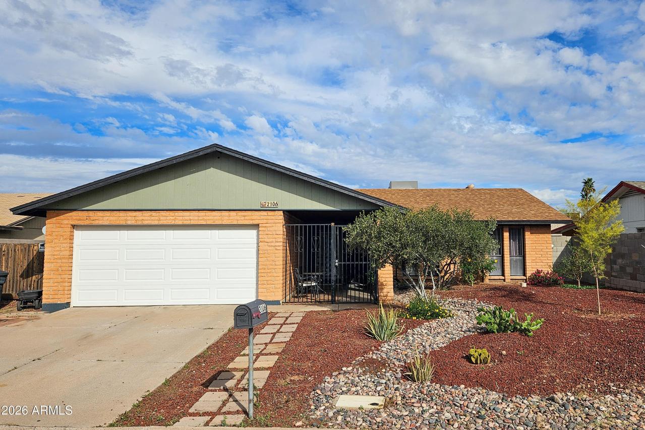 2106 W Devonshire St., Mesa, AZ 85201