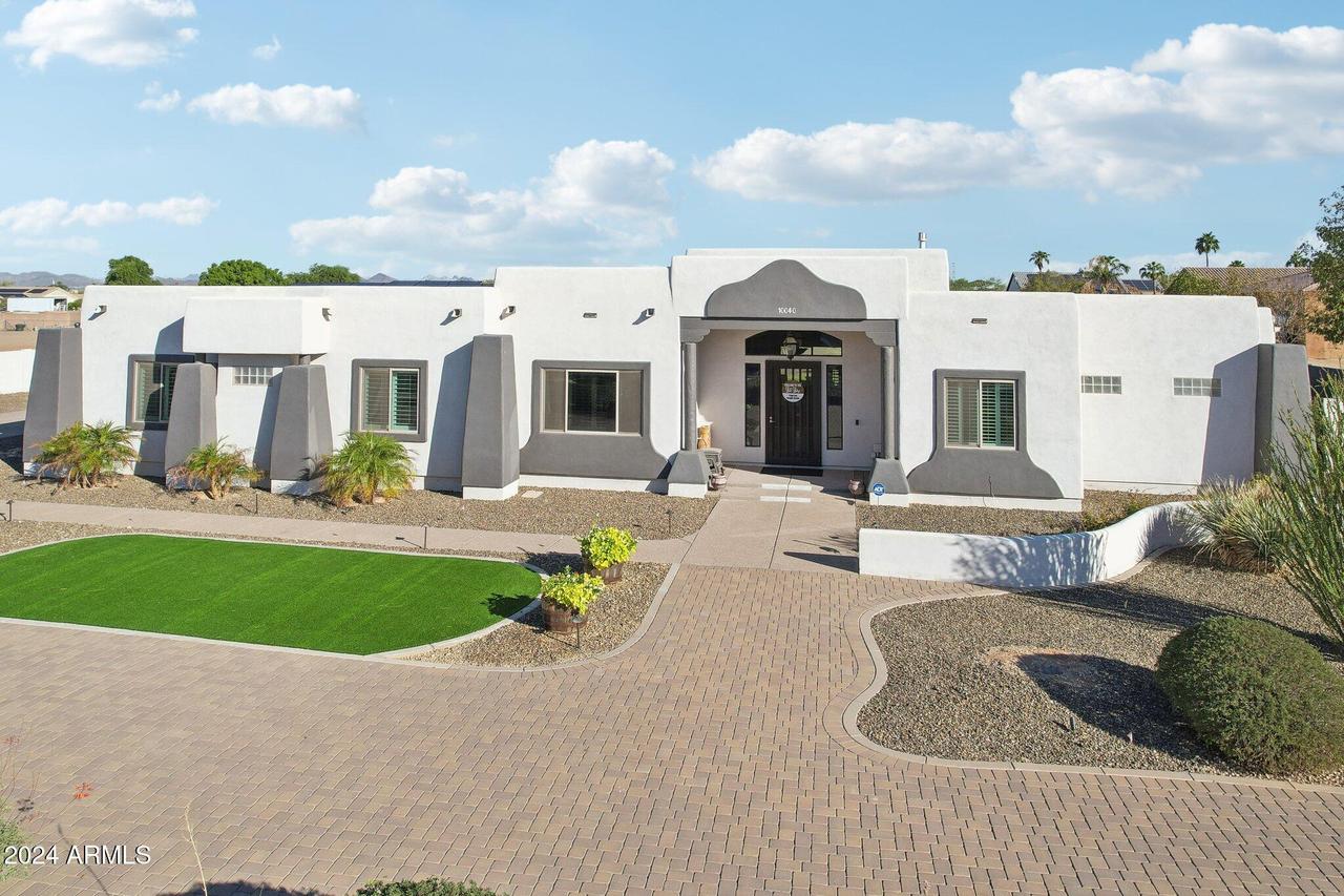 10040 W Camino De Oro Rd., Peoria, AZ 85383